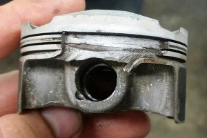 Kawasaki piston for race bikes